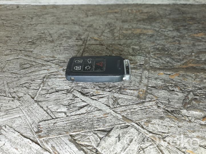 Volvo XC70 Ignition key/card 