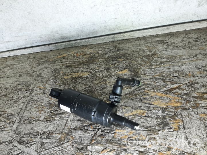 Audi A3 S3 8P Pumpe Scheinwerferreinigungsanlage 3B7955681