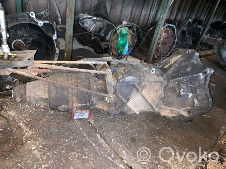 Volvo 940 Mechaninė 5 pavarų dėžė 28119202