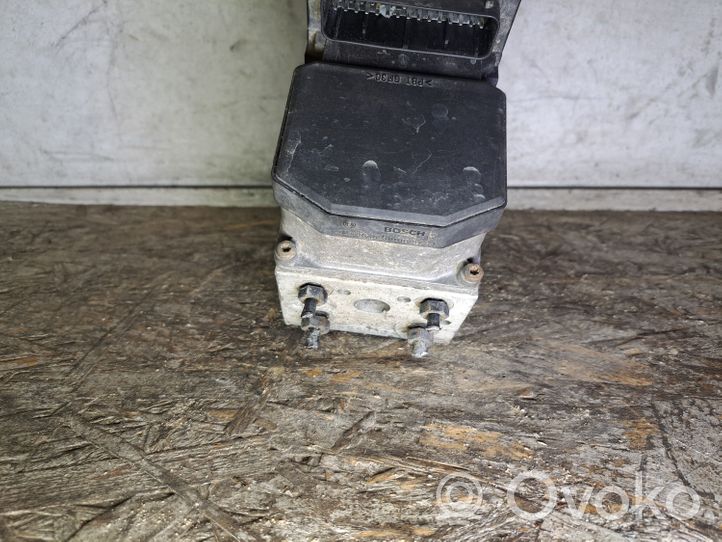 Volkswagen PASSAT B5 ABS Pump 8E0614111A