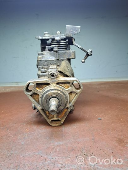 Volkswagen Jetta I Fuel injection high pressure pump 068130108N