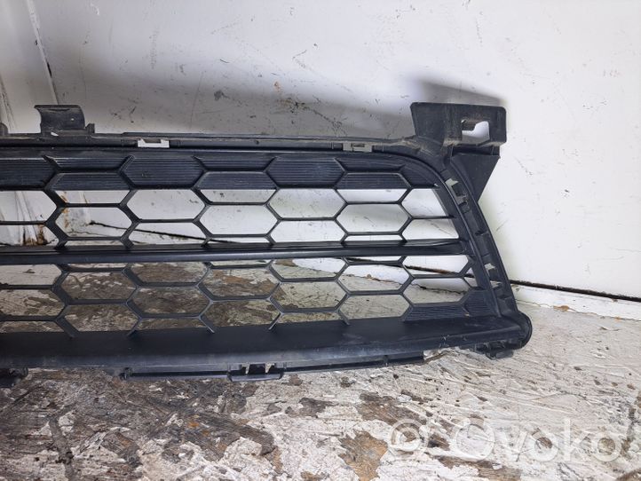 Mazda 6 Grille de calandre avant GS1M501T1