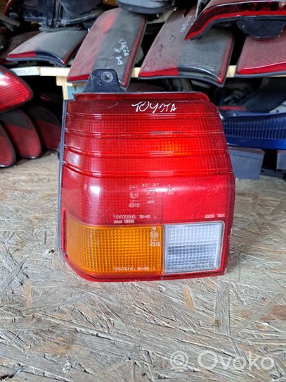 Toyota Starlet (P70) III Lampa tylna 1043A