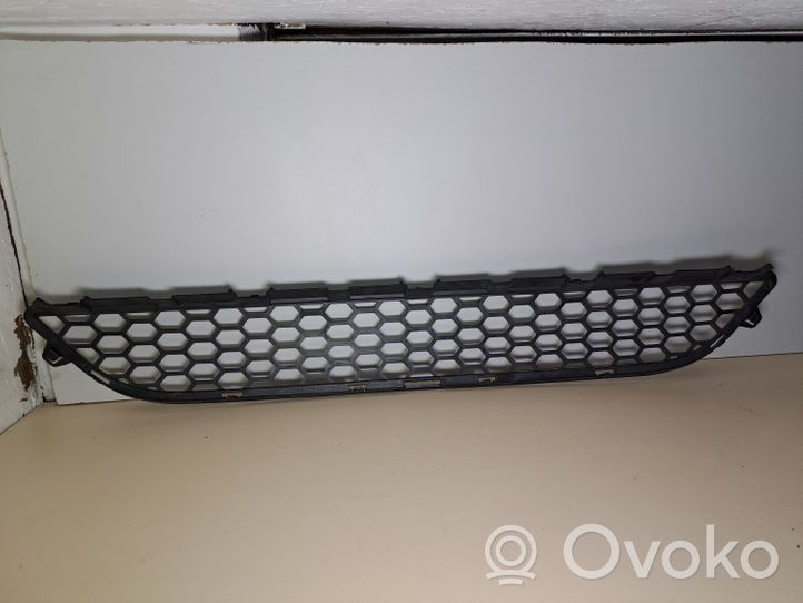 Volvo S60 Kratka dolna zderzaka przedniego 30795021