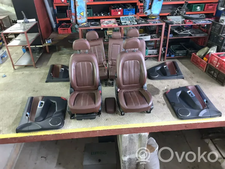 Opel Antara Set interni 