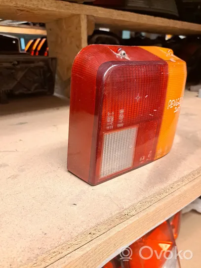 Peugeot 205 Lampa tylna 1930