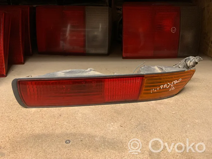 Mitsubishi Pajero Lampa zderzaka tylnego 1146344