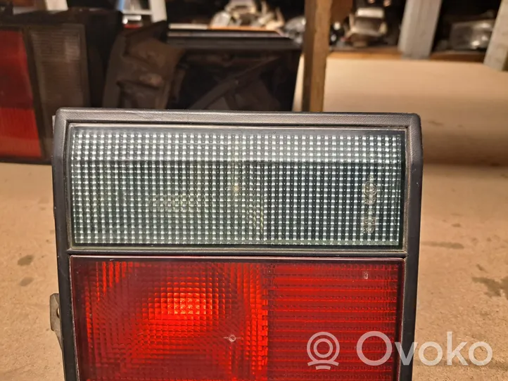 Renault 21 Lampy tylnej klapy bagażnika 21400