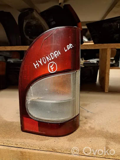 Hyundai H-100 Aizmugurējais lukturis virsbūvē 92402434