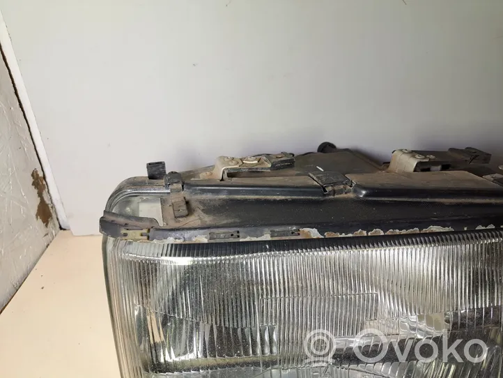 Audi 200 Lampa przednia 0301071106