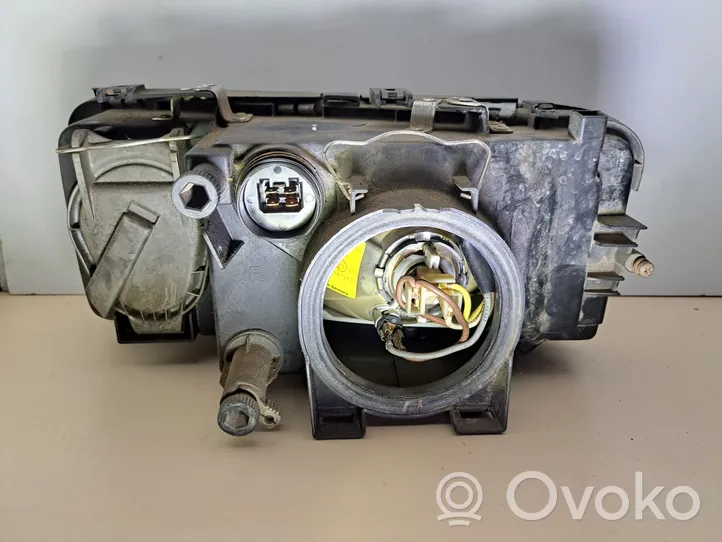 Audi 200 Lampa przednia 0301071106