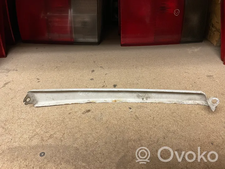 Mercedes-Benz Sprinter W901 W902 W903 W904 Rivestimento sotto il faro/fanale 