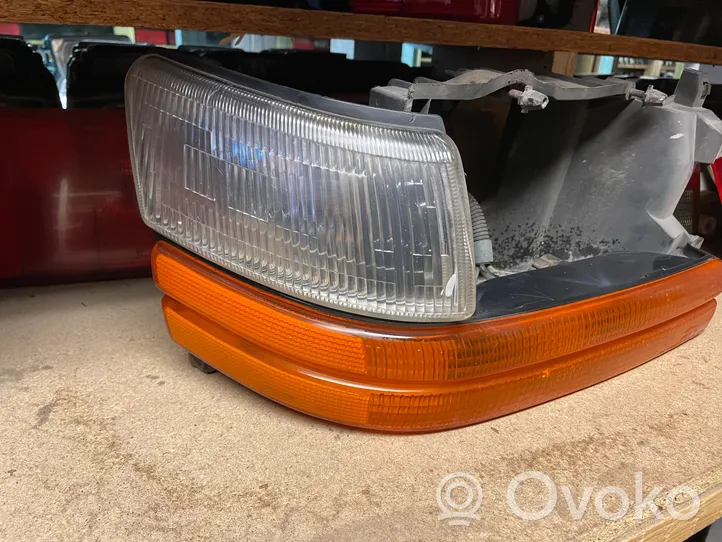 Chrysler Voyager Lampa przednia 5263474