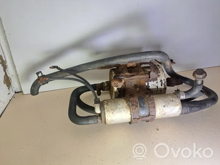 Mercedes-Benz C W202 Pompe à carburant 0004704994