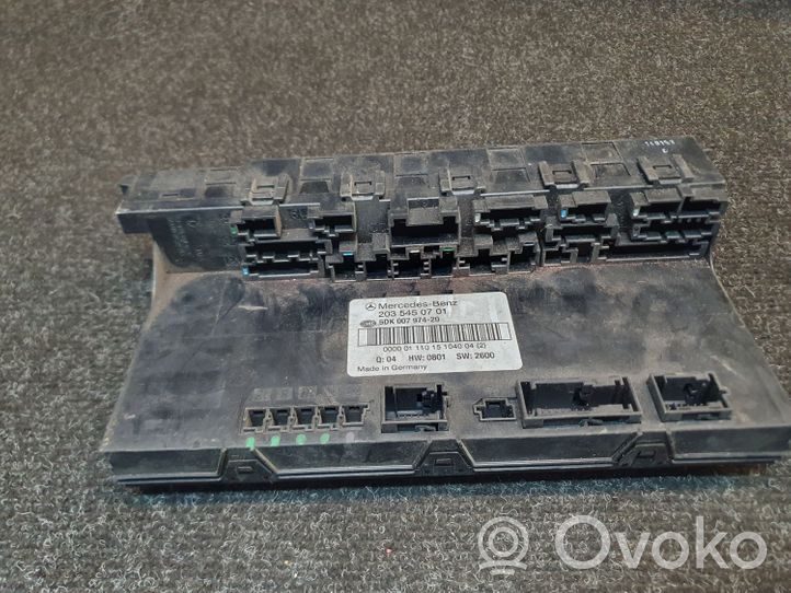 Mercedes-Benz C W203 Module de fusibles 2035450701