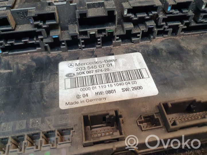 Mercedes-Benz C W203 Module de fusibles 2035450701