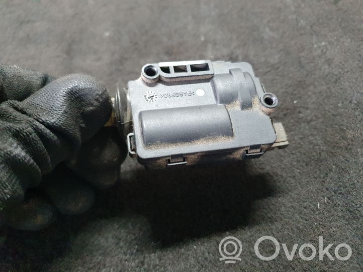 Opel Vectra C Fuel tank cap lock motor 