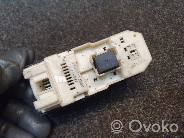 Toyota Corolla Verso E121 Electric window control switch 514699