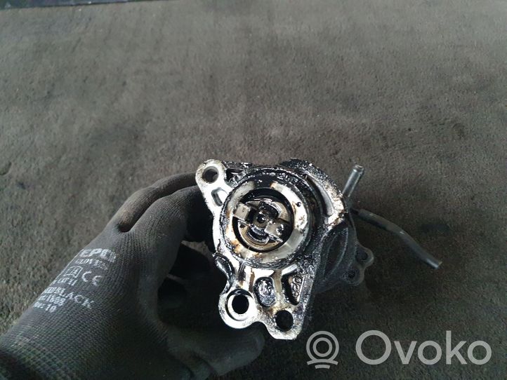 Toyota Avensis Verso Unterdruckpumpe Vakuumpumpe 
