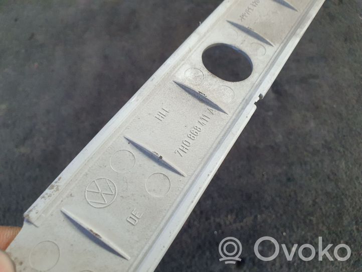 Volkswagen Transporter - Caravelle T5 Other sill/pillar trim element 