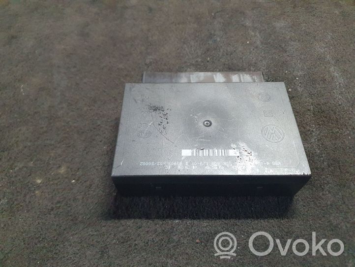 Volkswagen Polo Oven keskuslukituksen ohjausyksikön moduuli 6Q0959433E