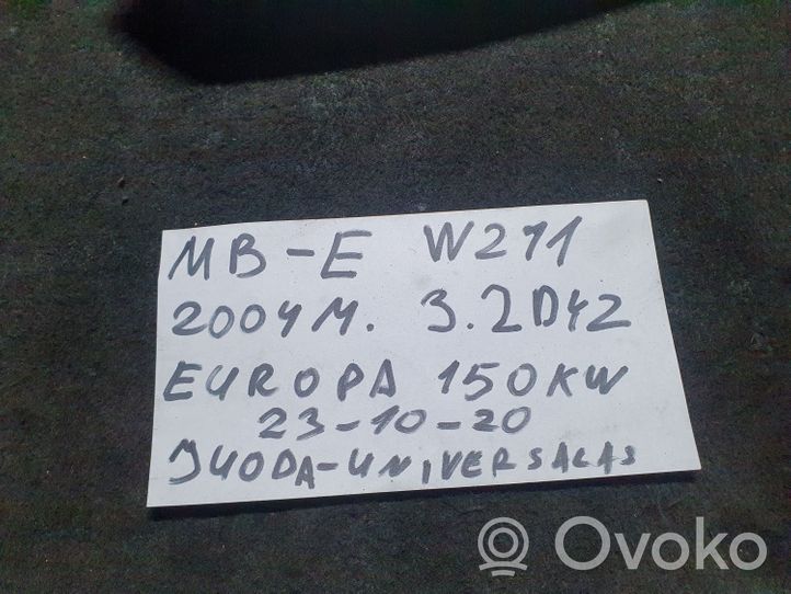 Mercedes-Benz E W211 Rivestimento estremità laterale del cruscotto 2116800378