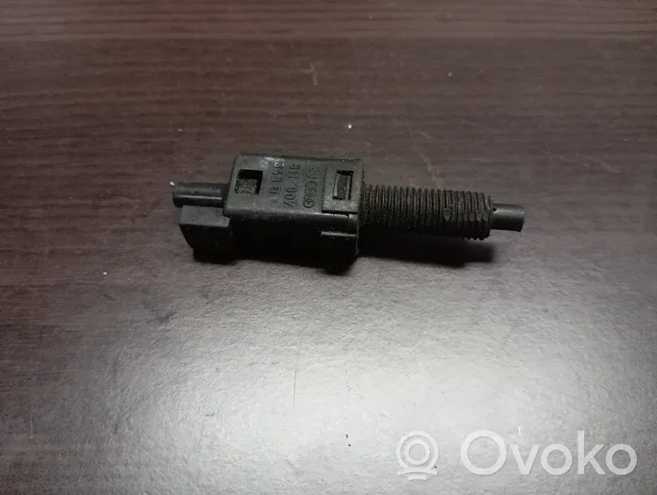 Audi A8 S8 D2 4D Brake pedal sensor switch 811907