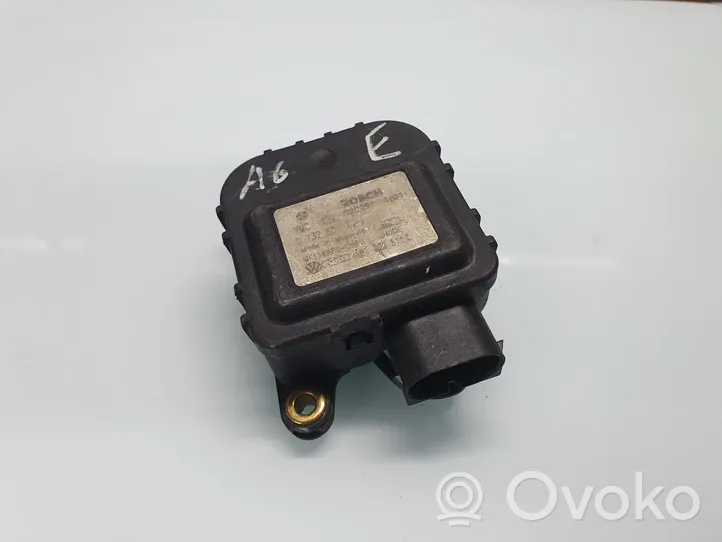 Audi A4 S4 B5 8D Stellmotor Heizung Klima 0132801123