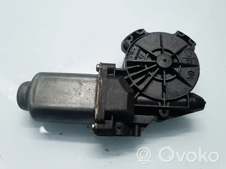 Renault Clio III Moteur de lève-vitre de porte avant 400854H