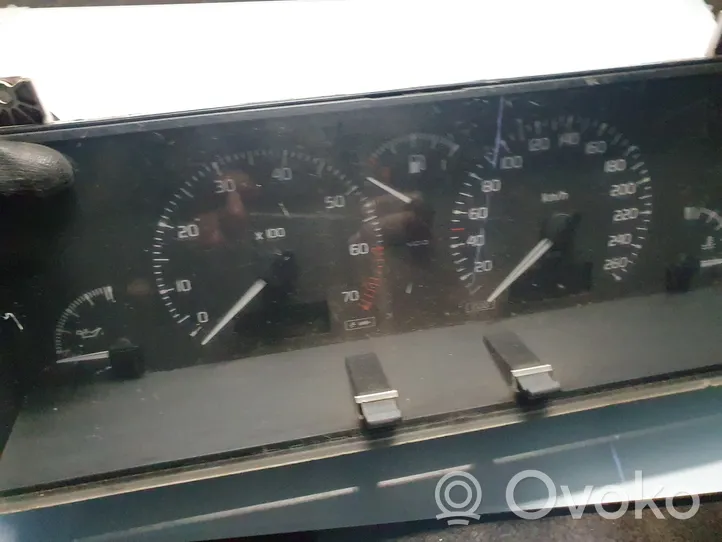 Renault Safrane Speedometer (instrument cluster) 