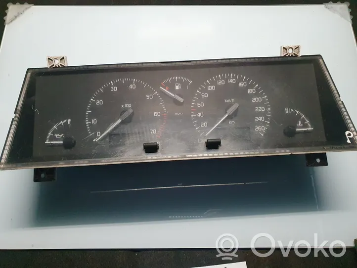 Renault Safrane Speedometer (instrument cluster) 
