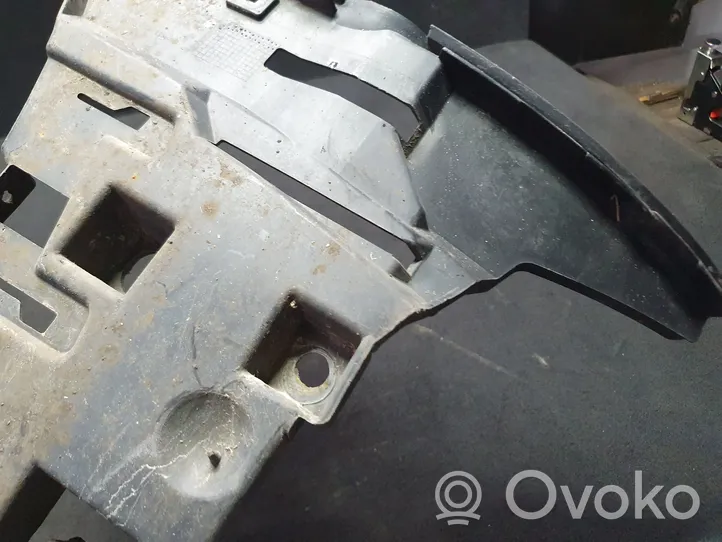 Volvo V70 Front bumper mounting bracket 09190304