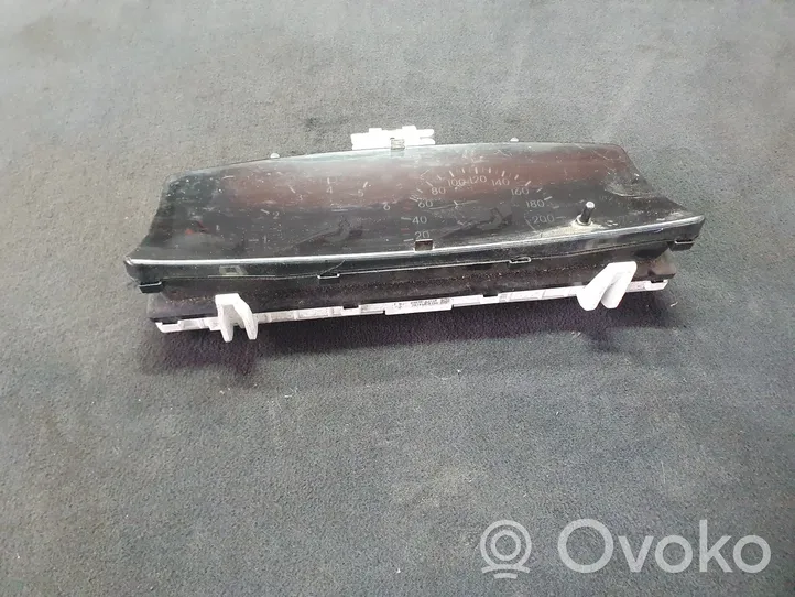 Toyota Corolla Verso E121 Compteur de vitesse tableau de bord 8380013150