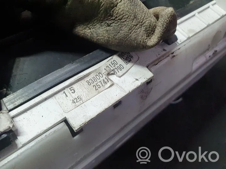 Toyota Corolla Verso E121 Compteur de vitesse tableau de bord 8380013150