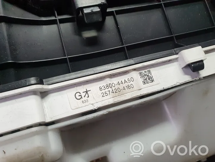 Toyota Avensis Verso Licznik / Prędkościomierz 8380044A50
