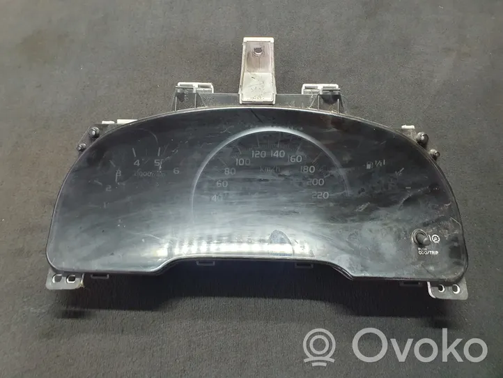 Toyota Avensis Verso Compteur de vitesse tableau de bord 8380044A50