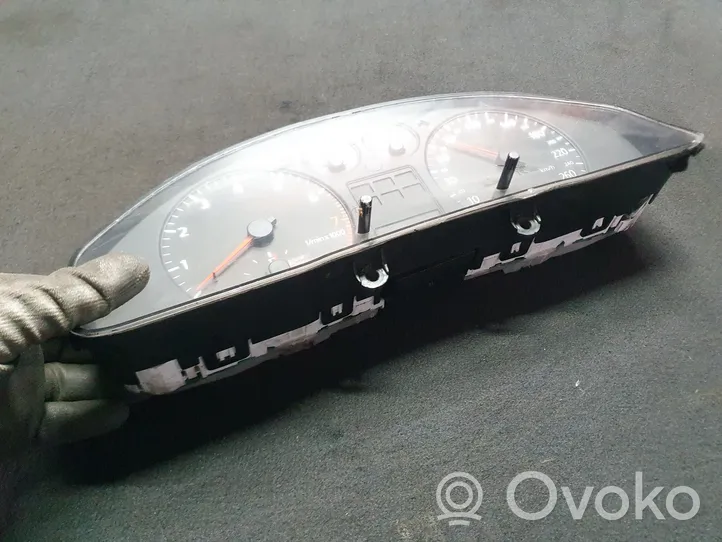 Audi A4 S4 B5 8D Speedometer (instrument cluster) 8D0919860G