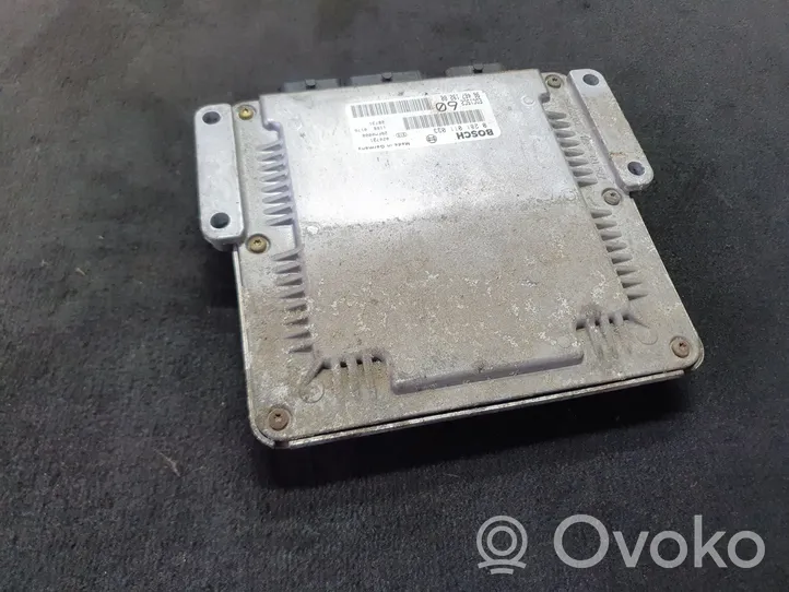 Fiat Ulysse Calculateur moteur ECU 0281011033