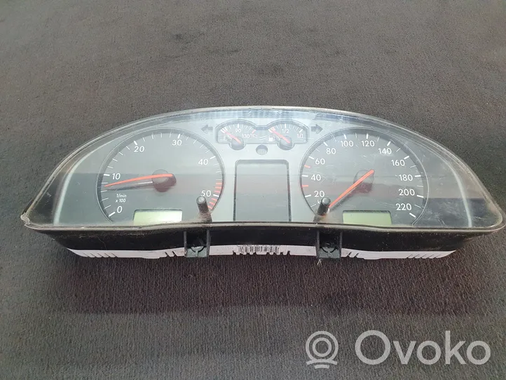 Volkswagen PASSAT B5 Compteur de vitesse tableau de bord 09051940090