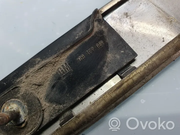 Opel Vectra C Éclairage de plaque d'immatriculation 09177067