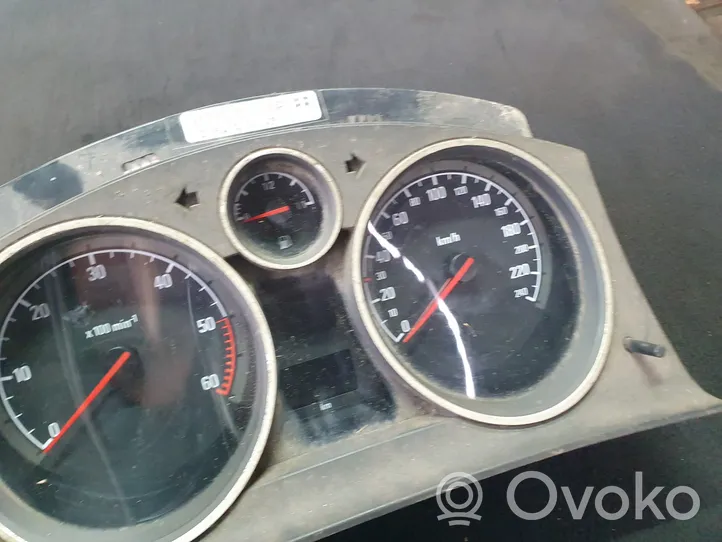 Opel Zafira B Speedometer (instrument cluster) 13216684