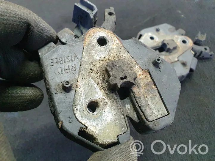 Volvo V70 Chiusura/serratura vano motore/cofano 