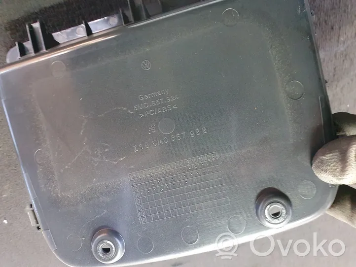Volkswagen Golf Plus Compartimiento/consola central del panel 5M0857922