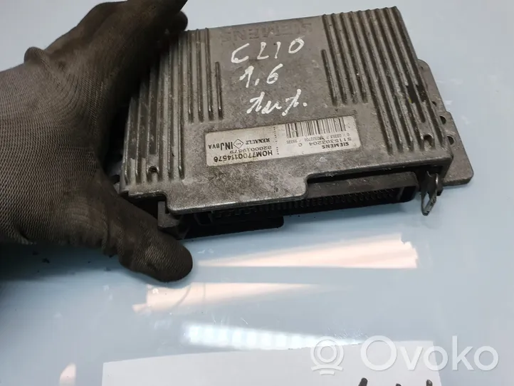 Renault Clio I Calculateur moteur ECU S115303204C