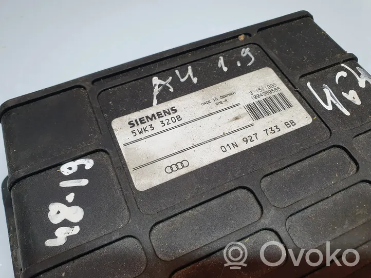 Audi A4 S4 B5 8D Module de contrôle de boîte de vitesses ECU 01N927733BB