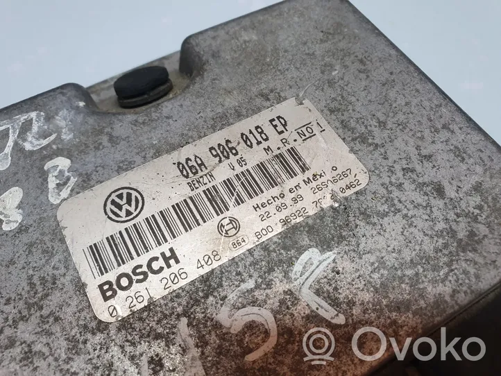 Volkswagen New Beetle Sterownik / Moduł ECU 06A906018EP