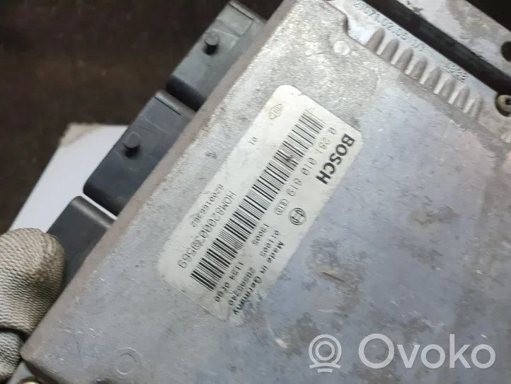 Renault Scenic I Engine control unit/module 0281010819