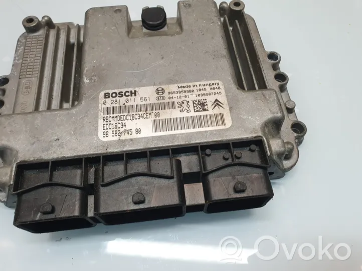 Citroen C5 Dzinēja vadības bloks 9658274580