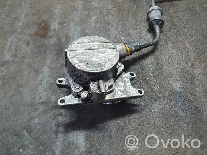 Opel Zafira A Vacuum pump 0252738