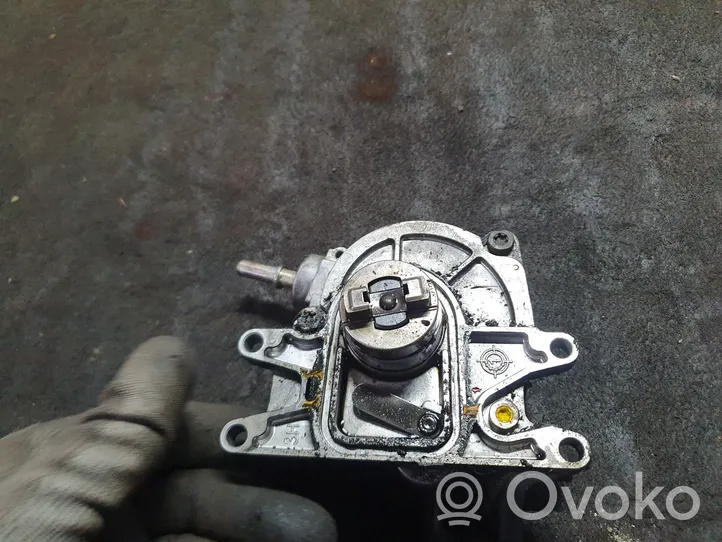 Opel Zafira A Vacuum pump 0252738